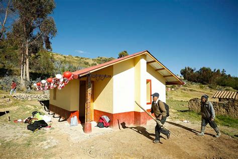 Construyen más de 2 700 viviendas rurales Sumaq Wasi en Puno y Cusco