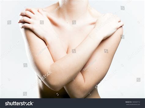 Natural Woman Covering Her Breasts Arms Foto De Stock 183592712 Shutterstock