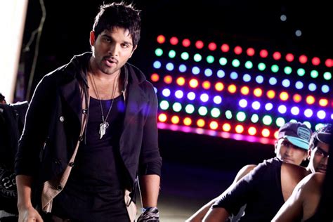 Allu Arjun In Julayi Moviet,Julayi Movie New Still,Julayi Movie New ...