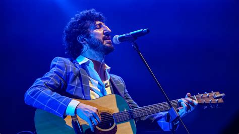 Marwán En El Metropólitan Alzar La Voz Por La Poesía El Amor Y Gaza