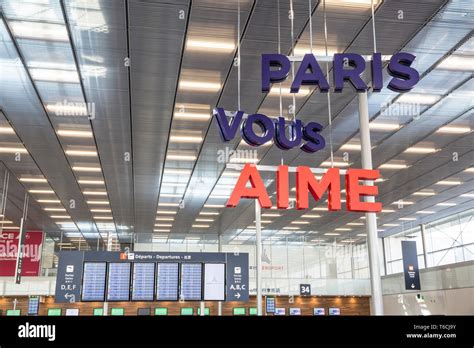 ORLY AIRPORT THE NEW TERMINAL 3 Stock Photo - Alamy