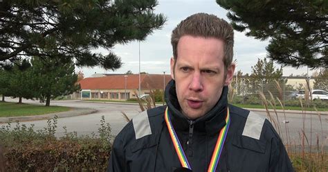 Polisen Skottskadad Man Misst Nks F R Olaga Hot Vid Boende F R Heml Sa Svt Nyheter