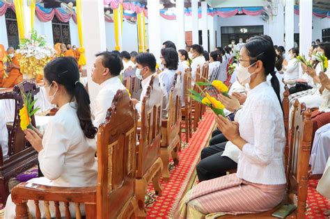 ร่วมพิธีแสดงพระธรรมเทศนา เจริญพระพุทธมนต์ และพิธีเวียนเทียน ในโครงการ