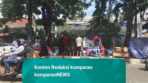 Warga Beri Bantuan Para Pencari Suaka Yang Telantar Di Kalideres