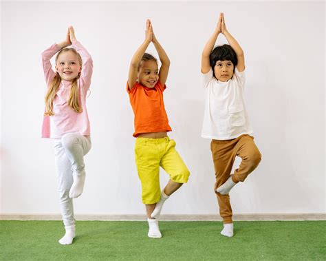 Enseigner le yoga aux enfants pour les aider à bien grandir Zen Yoga Co