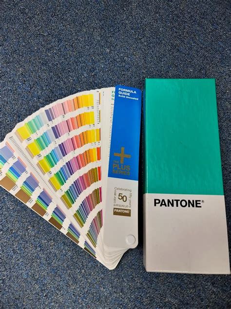 Pantone formula guide / color guide, Hobbies & Toys, Stationery & Craft ... 
