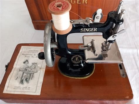 Singer Sewhandy Sewing Machine Wood And Iron Catawiki