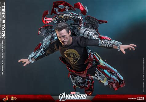 The Avengers Hot Toys Tony Stark Suit Up Iron Man Mark VII Version The Toyark News