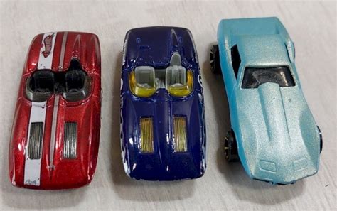 Lot De Petites Voitures Mattel Hot Wheels Corvette