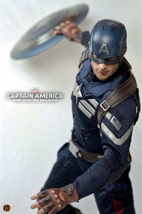 Hot Toys Captain America The Winter Soldier Collectible Action Figure