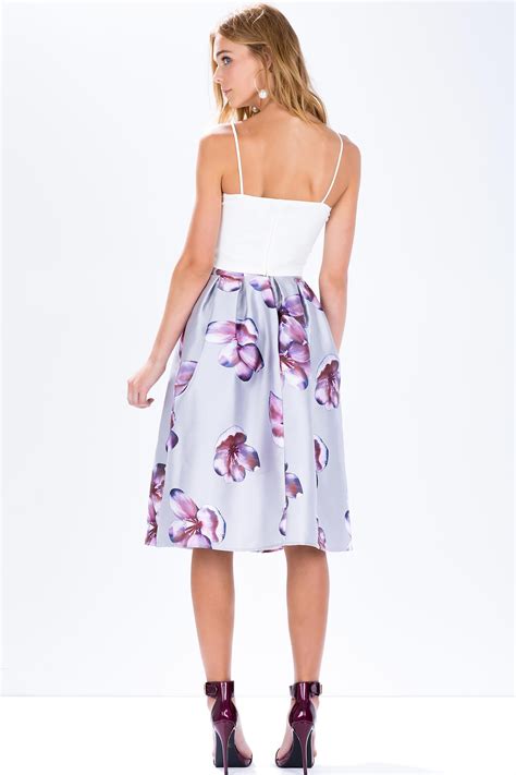 Цветочная юбка Размеры: S, M, L Цвет: белый с принтом Цена: 2210 руб. # ...