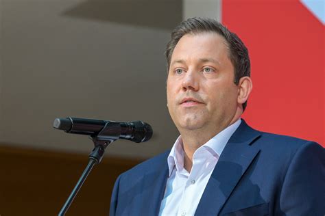 Mehr Mitte wagen Wie Lars Klingbeil SPD zu neuen Erfolgen führen