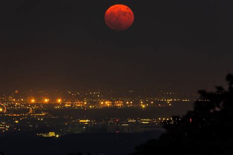 La Luna De Sangre Y Las Profec As Que La Conectan Los Jinetes Del