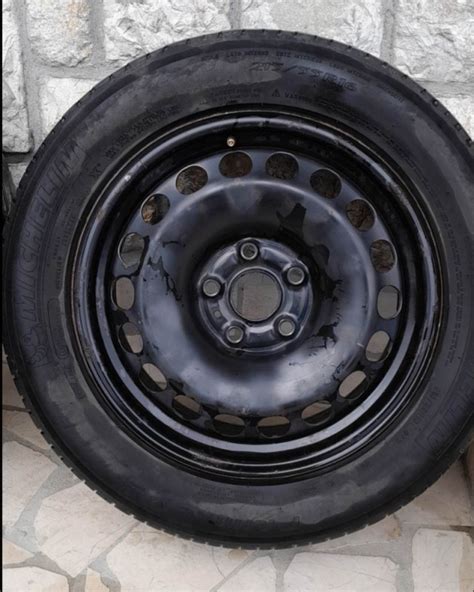 MICHELIN Gume I Felge 215 55 R16 Felge S Gumama OLX Ba