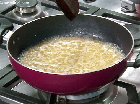 Lapsi Fada Ni Lapsi Gujarati Broken Wheat Dessert Recipe Lapsi Sweet