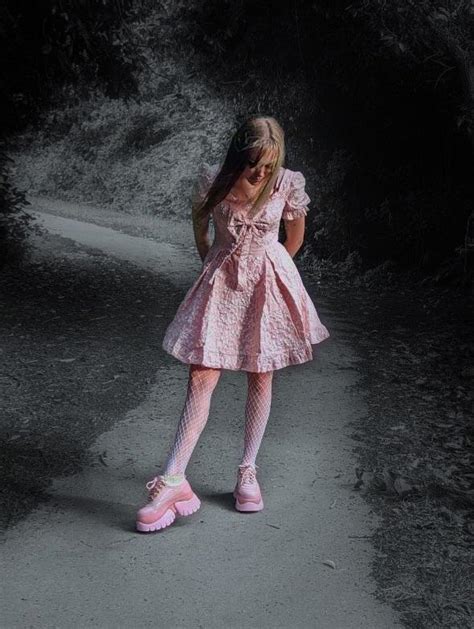 the outfit i wore with my cake show ballerina shoes🩷🤍 : r/MelanieMartinez