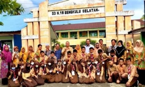 Bupati BS Bersama Kadis Dikbud Uji Petik Penerapan Kurikulum Baca Tulis