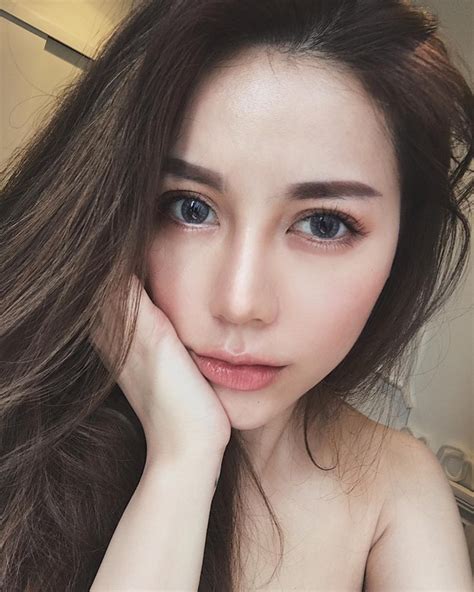 Hội bạn thân 10 năm rủ nhau diện bikini khoe body nóng bỏng đốt cả Instagram