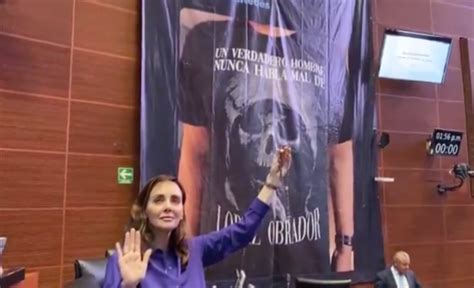 Cuelgan Manta Con Meme De Santa Muerte Y Amlo En Senado Lilly T Llez