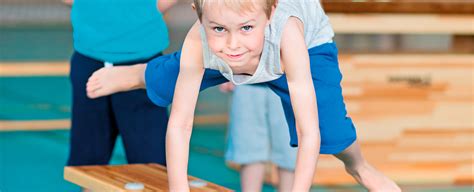 Gymnastikk for barn mellom 2 8 år Lek trening turn Flipkidz