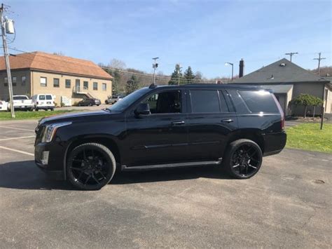 CADILLAC ESCALADE GIOVANNA HALEB Giovanna Luxury Wheels