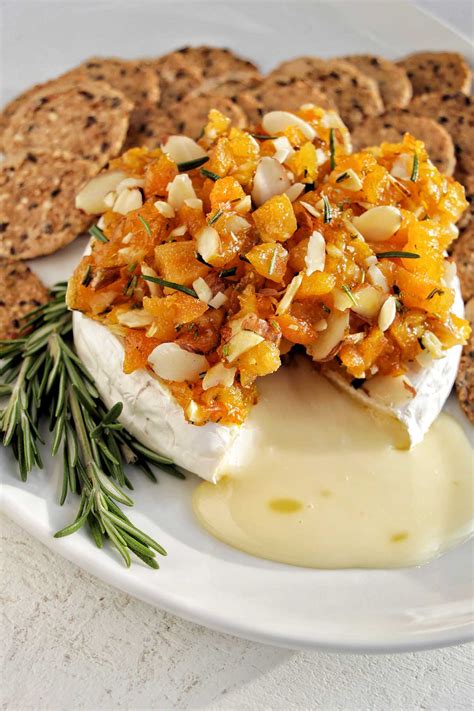 Baked Brie Apricot