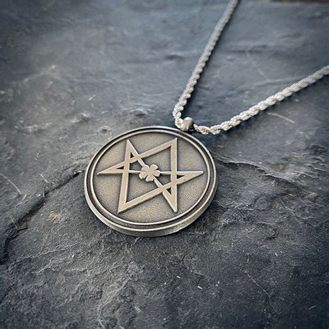 Unicursal hexagram, matte edition - NECKLACE – TORVENIUS