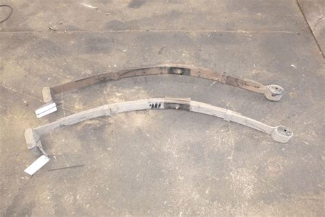 Ford Falcon Ba Bf Wagon Rear Leaf Springs Pair Standard Height Ebay