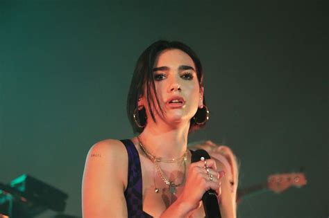 In Photos Dua Lipa Heats Up Manila Stage