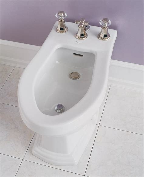 Clayton® Bidet, Vertical Spray - TotoUSA.com