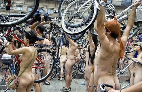 Sabato 12 Giugno Torna La World Naked Bike Ride In Italia L