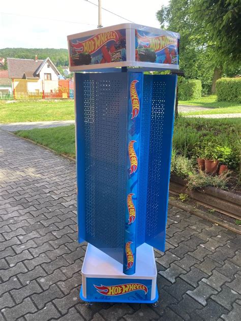 Hot Wheels Originalni Otocny Stojan Na Auticka Aukro