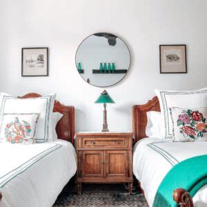20 Bold And Beautiful Victorian Bedroom Ideas For You