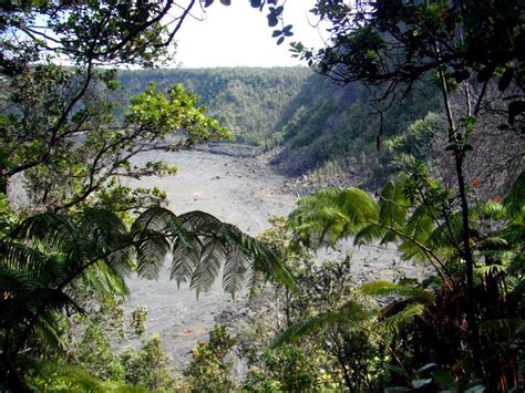 Kilauea Day Hikes in Volcano National Park - Hotel Volcano Inn