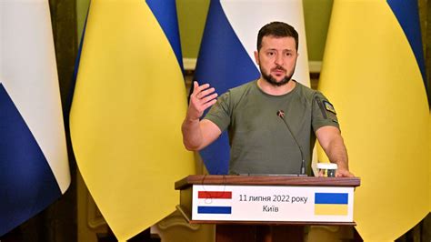 Ukraine Le Pr Sident Zelensky R Clame Un Tribunal Sp Cial La Haye