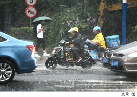 雨雨雨雨雨，雨“倒”个不停上海暴雨蓝色预警二连发