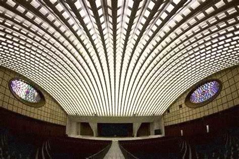 Inside The Popes Reptilian Audience Hall In Vatican City Stillness