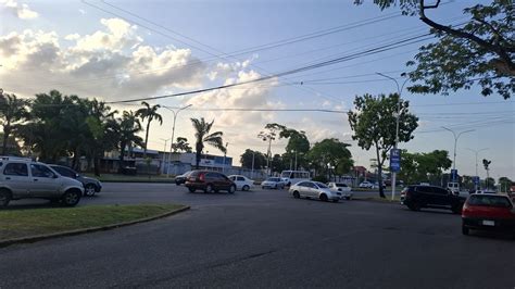 Avenida Aloísio Leoni - Exigen instalación de semáforos en la avenida Raúl Leoni a la altura de ...