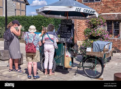 Ice Cream Vendor Uk Vintage Style Traditional English Ice Cream