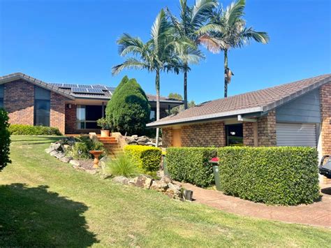 30 Emmett Street Wynnum West QLD 4178 Realestate Au