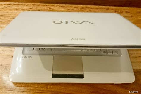 laptop sony vaio core 2 duo ram 4gb ổ cứng 160gb màu trắng bạc 5giay