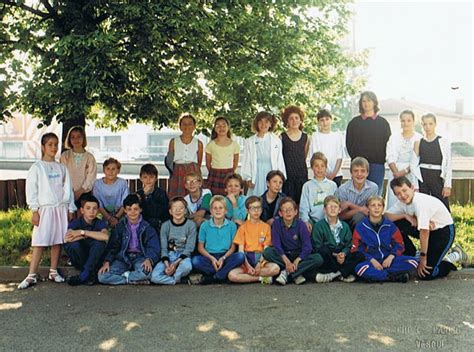 Photo De Classe Cm De Ecole Groupe Scolaire Du Stade Vesoul