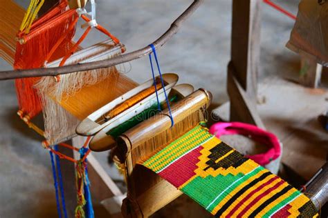 Kente Cloth Weaving Stock Image Image Of Ghanaian Handicraft 36816277