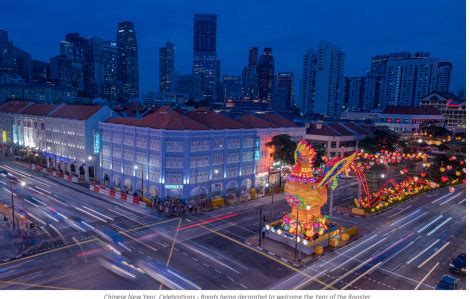 nightlife  singapore  photographers perspective magenta hues