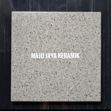 Jual Keramik Lantai 40x40 Kasar Matt Grey Abu Hitam Motif