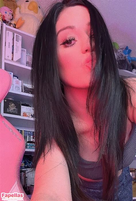 Yunalescka Aka Yunalesckagames Nude Leaks OnlyFans Fapellas