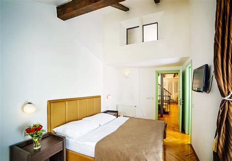 Attic Suite Apartments | Deminka Palace, Prague