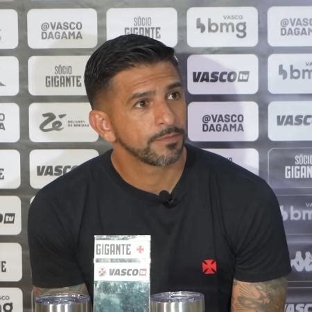 Vasco Por Que Auxiliar Virou Figura F Cil Nas Coletivas P S Jogos