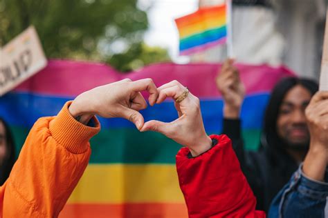 Cosa Significa Queer E Famiglia Queer Quando Lamore Va A Braccetto