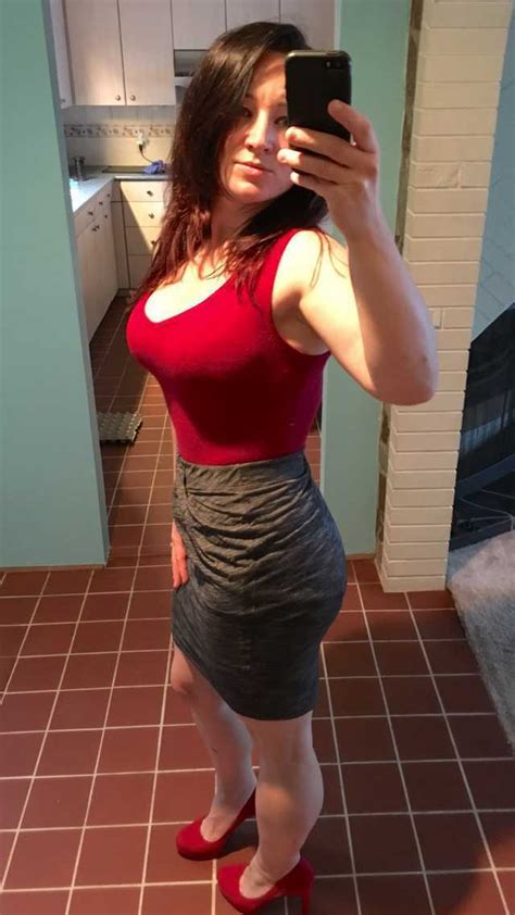 Short Thick Milf ShesFreaky